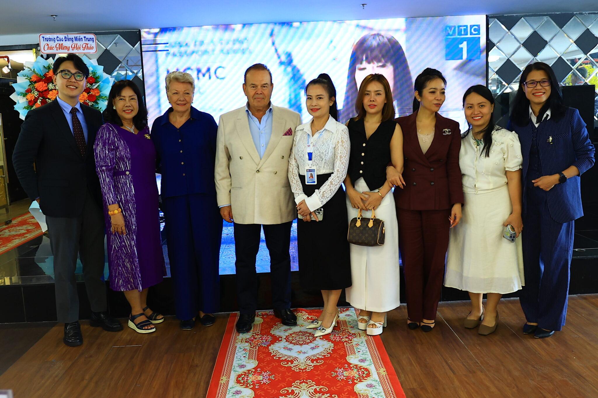 truely-wonder- llc-hanh-trinh -ket-noi-giao- duc-doanh-nghi ep-va-co-hoi-t oan-cau-5.jpg
